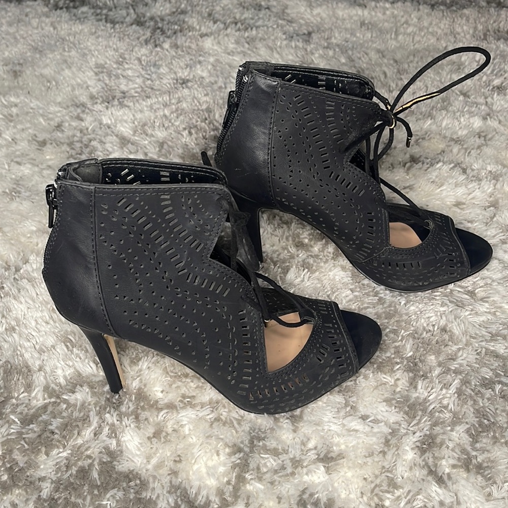 Used Women’s Call It Spring Lace Heels
